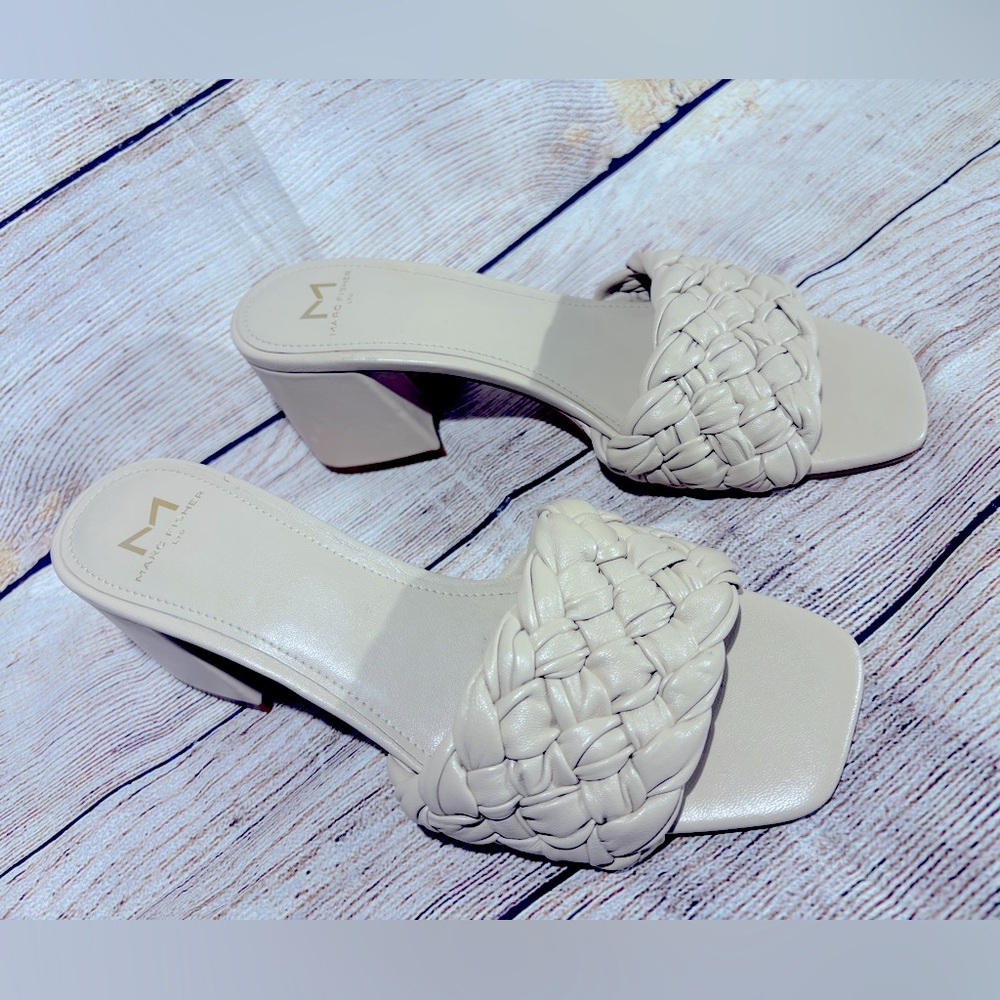 Marc Fisher Sz 6.5 M Nahea Cream Woven Leather Block Heel Slide Sandal